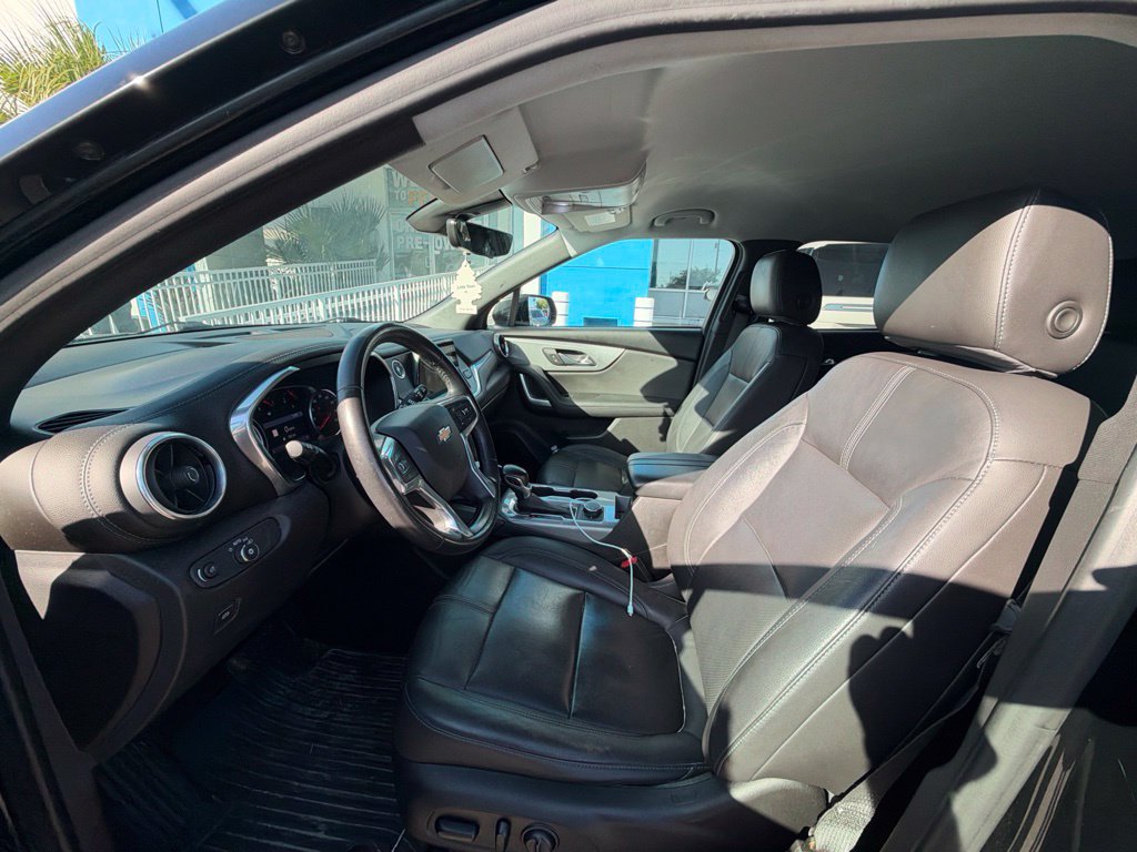 Used 2020 Chevrolet Blazer LT w/ Sound & Technology Package FWD image 11