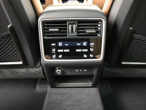 Certified 2026 Porsche Cayenne E-Hybrid image 26