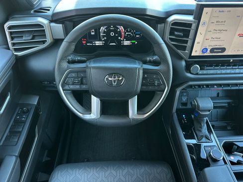 Used 2025 Toyota Tundra Limited image 13