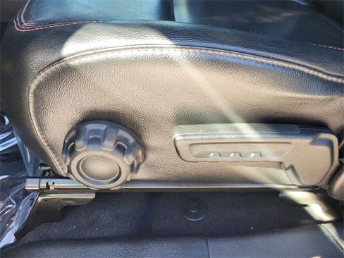 Used 2020 Jeep Gladiator Rubicon image 7