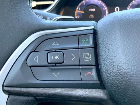 Used 2023 Jeep Grand Cherokee Limited AWD/4WD image 20