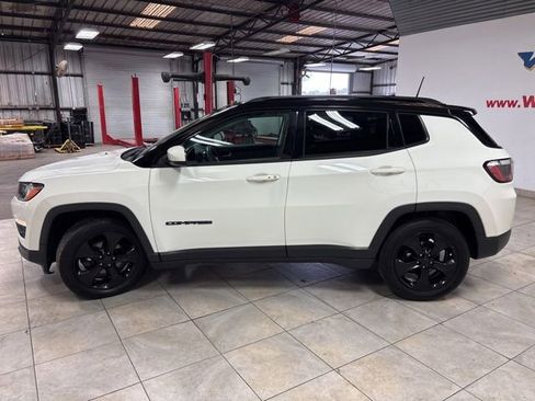 Used 2021 Jeep Compass Latitude w/ Sun and Sound Group FWD image 7