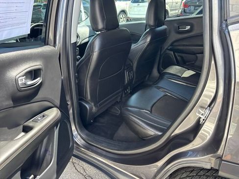 Used 2018 Jeep Compass Latitude w/ Popular Equipment Group AWD/4WD image 12