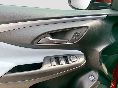 Used 2024 Buick Envista Sport Touring w/ Convenience II Package FWD image 9