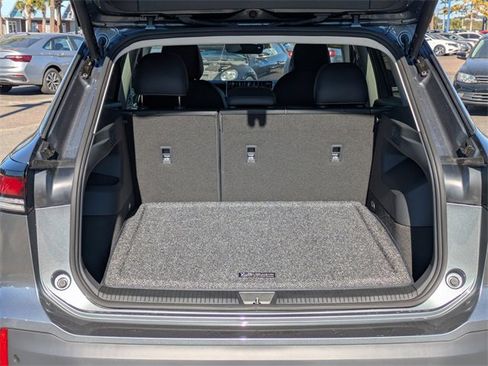 New 2026 Volkswagen Tiguan SE image 13