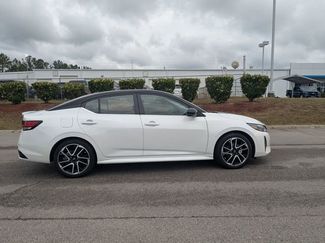 Used 2025 Nissan Sentra SR FWD video 2