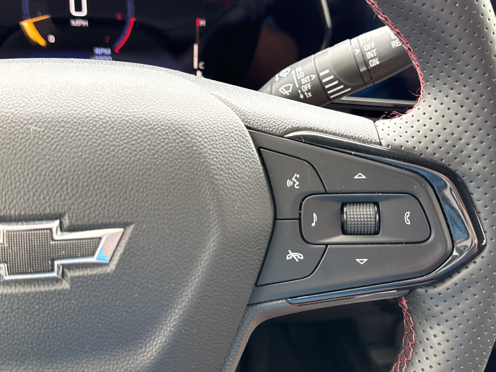 Used 2026 Chevrolet Trax RS w/ Sunroof Package FWD image 16