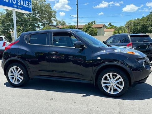 Used 2014 Nissan Juke S FWD image 11