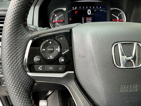 Certified 2025 Honda Passport Black Edition image 24