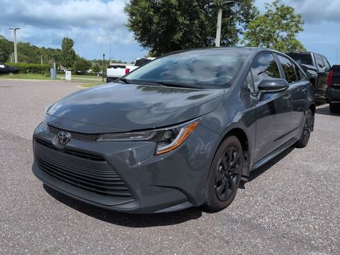 Certified 2025 Toyota Corolla LE FWD image 2