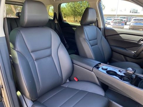 New 2026 Nissan Rogue SV image 9