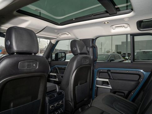 Used 2020 Land Rover Defender 110 SE image 12