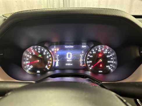 Used 2025 Jeep Compass Limited w/ Sun & Sound Group AWD/4WD image 14