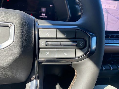 New 2026 GMC Canyon AT4 w/ Technology Plus Package image 18