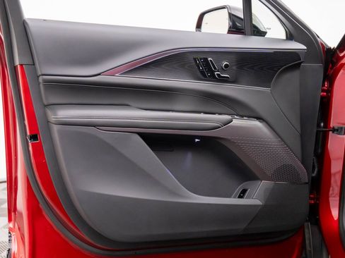 New 2026 Cadillac Lyriq Sport image 15