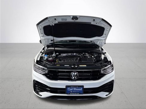Certified 2023 Volkswagen Tiguan SE R-Line image 22