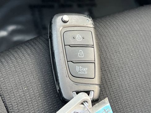 Certified 2023 Hyundai Venue SEL image 26