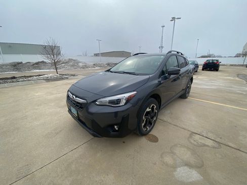 Used 2023 Subaru Crosstrek 2.5i Limited w/ Moonroof Package image 3