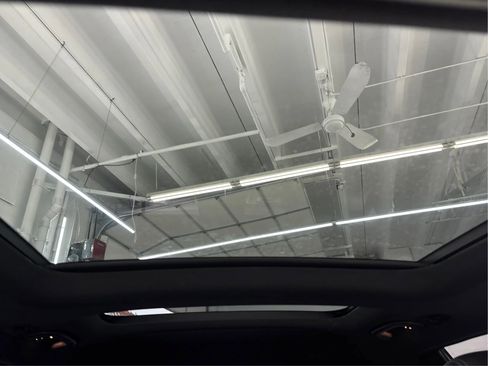 Used 2020 Mercedes-Benz GLC 300 4MATIC image 26