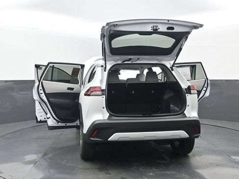 New 2026 Toyota Corolla Cross LE FWD image 33