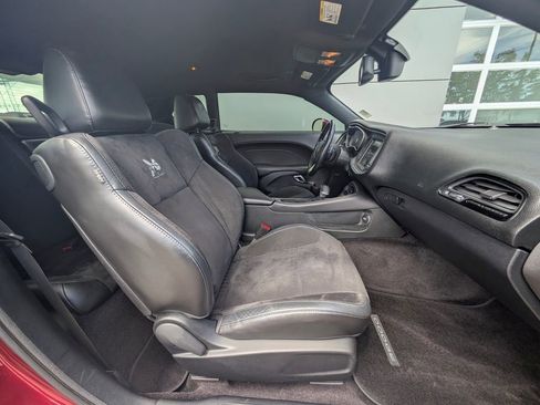 Used 2017 Dodge Challenger R/T Scat Pack w/ Leather Interior Group RWD image 13