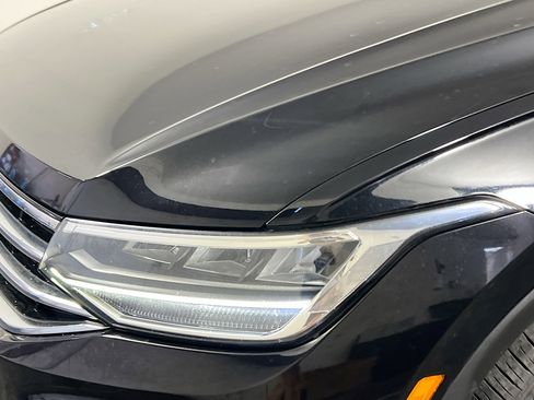 Used 2023 Volkswagen Tiguan SE FWD image 11