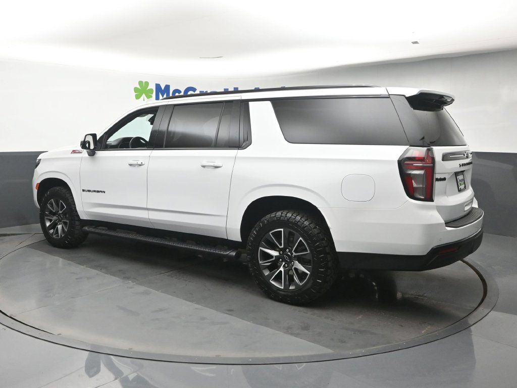 Used 2024 Chevrolet Suburban Z71 w/ Luxury Package AWD/4WD image 27
