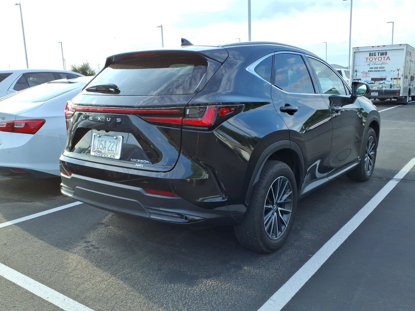 Used 2025 Lexus NX 350h AWD image 4