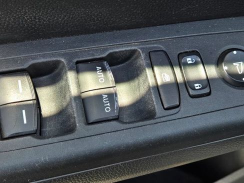 Used 2024 Honda CR-V Sport image 16
