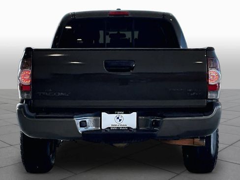 Used 2011 Toyota Tacoma PreRunner w/ SR5 Pkg #2 RWD image 4