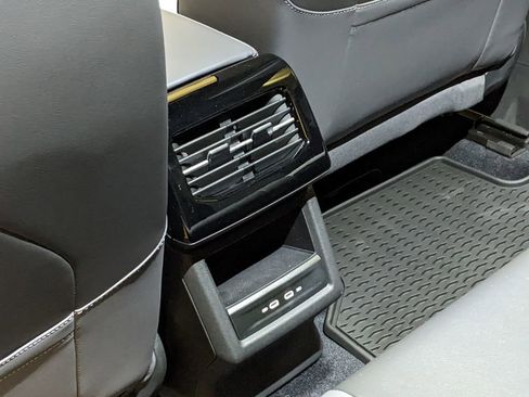 New 2026 Volkswagen ID.4 Pro AWD/4WD image 23