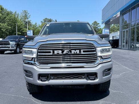 Used 2024 RAM 2500 Laramie AWD/4WD image 3
