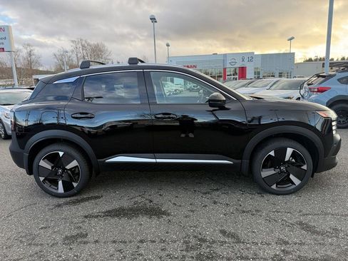 New 2026 Nissan Kicks SR image 8