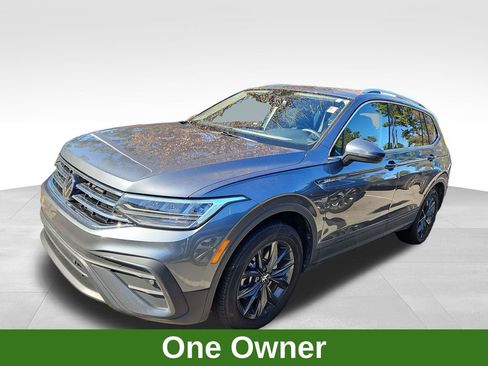 Used 2024 Volkswagen Tiguan SE image 3