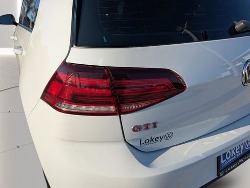 Used 2019 Volkswagen GTI SE w/ SE Experience Package FWD image 8