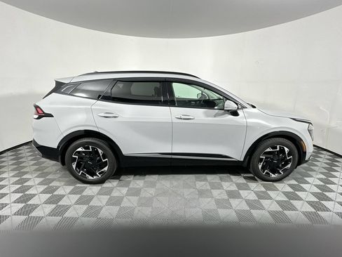 Certified 2023 Kia Sportage SX FWD image 2