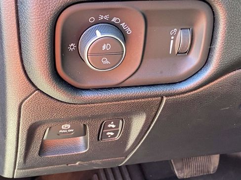 Used 2022 RAM 1500 Big Horn AWD/4WD image 21