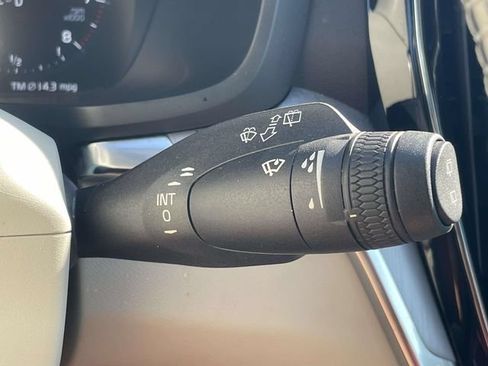 Used 2020 Volvo V60 T5 Momentum w/ Protection Package Premier FWD image 25