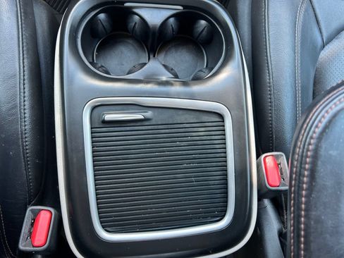 Used 2018 Chrysler Pacifica Touring-L Plus FWD image 33