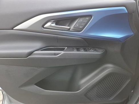 Used 2024 Chevrolet Equinox EV LT image 31