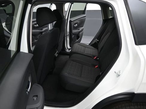 Certified 2026 Honda HR-V LX image 7