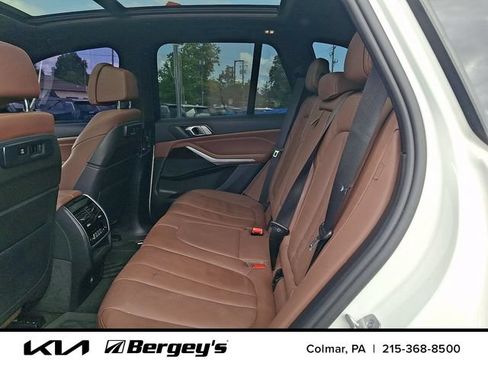 Used 2021 BMW X5 xDrive40i w/ Convenience Package AWD/4WD image 12