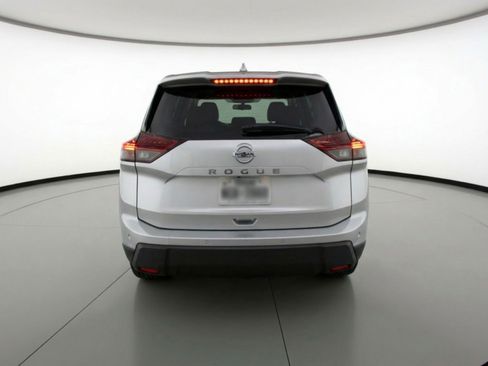 Used 2025 Nissan Rogue SV image 7