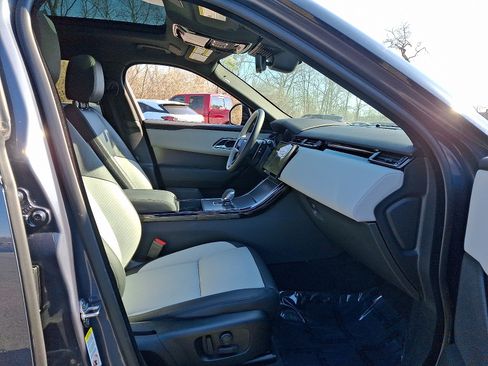 Used 2026 Land Rover Range Rover Velar S AWD/4WD image 3