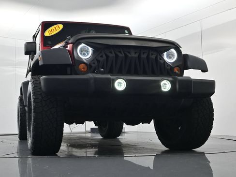 Used 2013 Jeep Wrangler Sport AWD/4WD image 29
