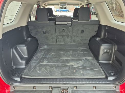 Used 2019 Toyota 4Runner SR5 AWD/4WD image 12
