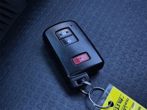 Used 2023 Toyota Tacoma TRD Off-Road w/ TRD Premium Off Road Package image 40