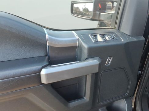 Used 2016 Ford F150 XLT w/ Equipment Group 302A Luxury AWD/4WD image 9