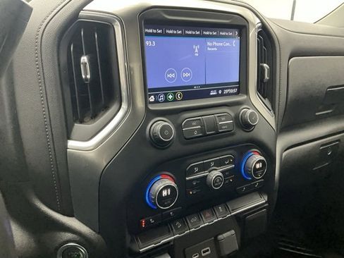 Used 2021 Chevrolet Silverado 2500 LT w/ Convenience Package image 10