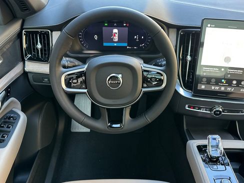 Used 2026 Volvo XC90 B6 Plus w/ Protection Package Premier AWD/4WD image 15